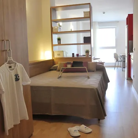 Universitarios Hipatia Hostal Terrassa